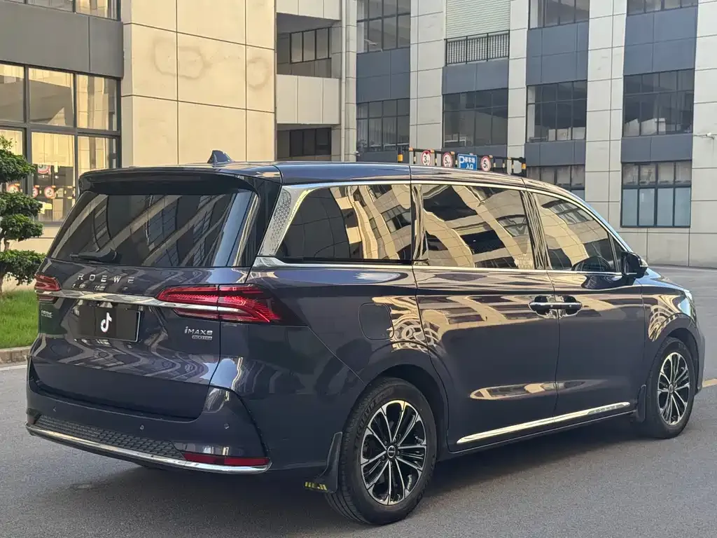Roewe iMAX8 — фото 10
