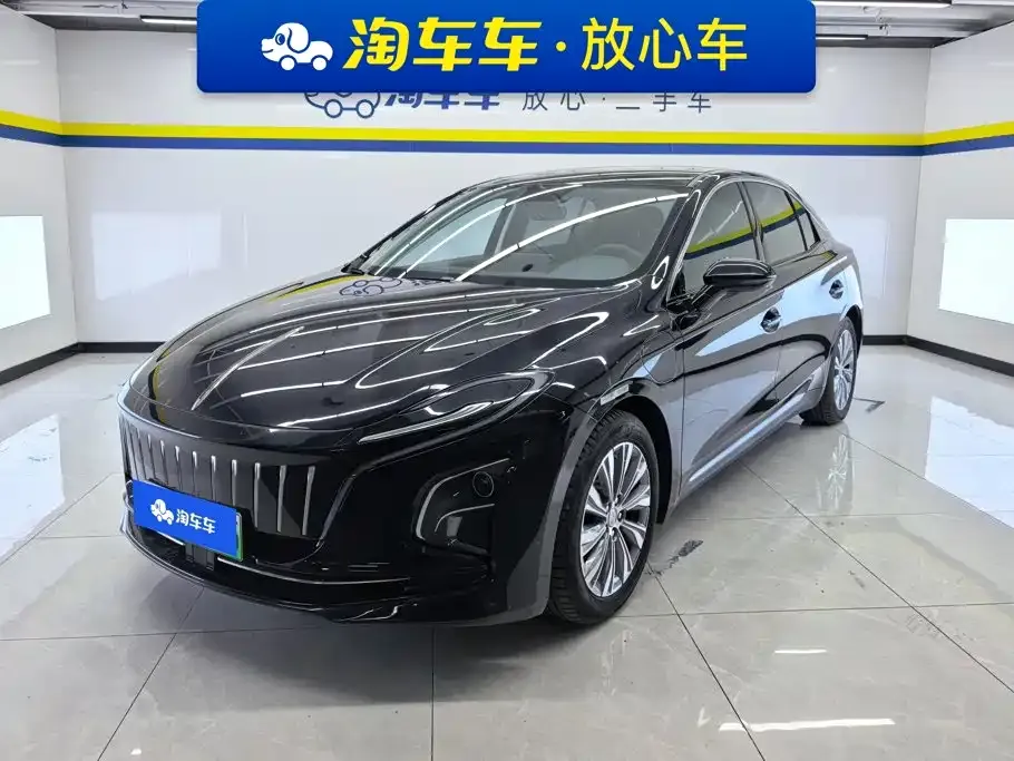 Hongqi E-QM5 — фото 1