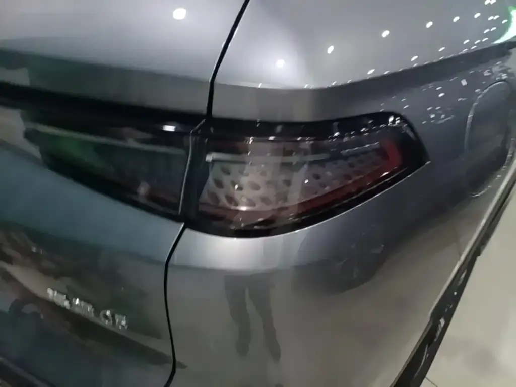 BYD Seal 05 DM-i — фото 10