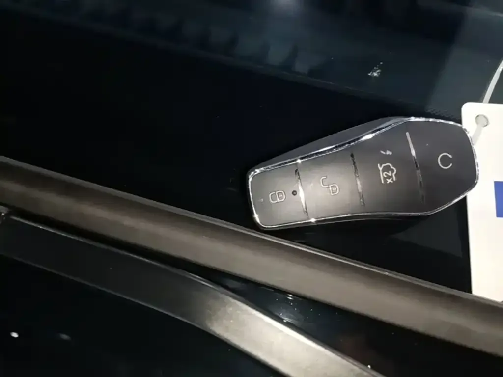BYD Seal 05 DM-i — фото 8