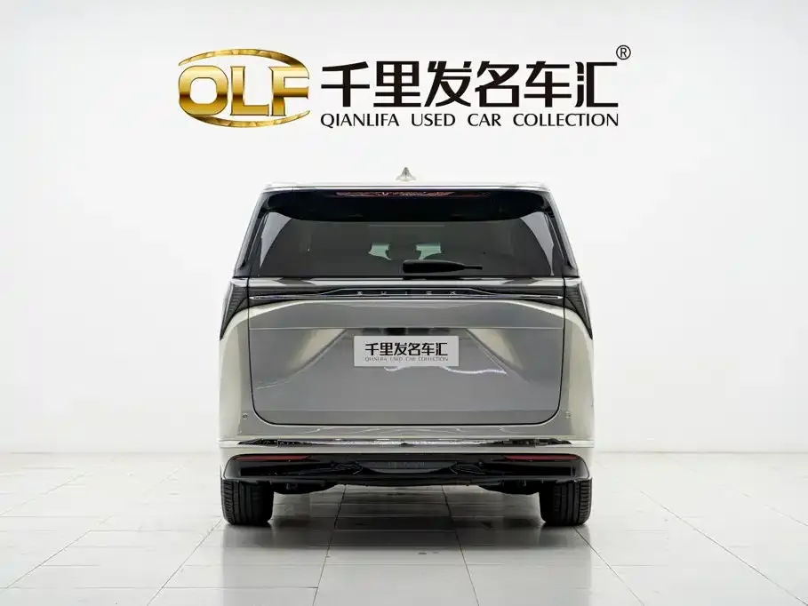 Buick GL8 Hybrid — фото 3