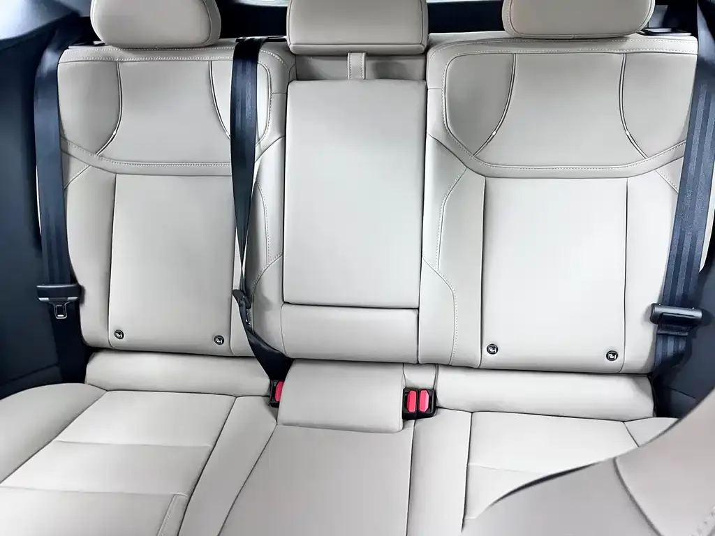 Volvo XC70 Plug-in Hybrid — фото 2