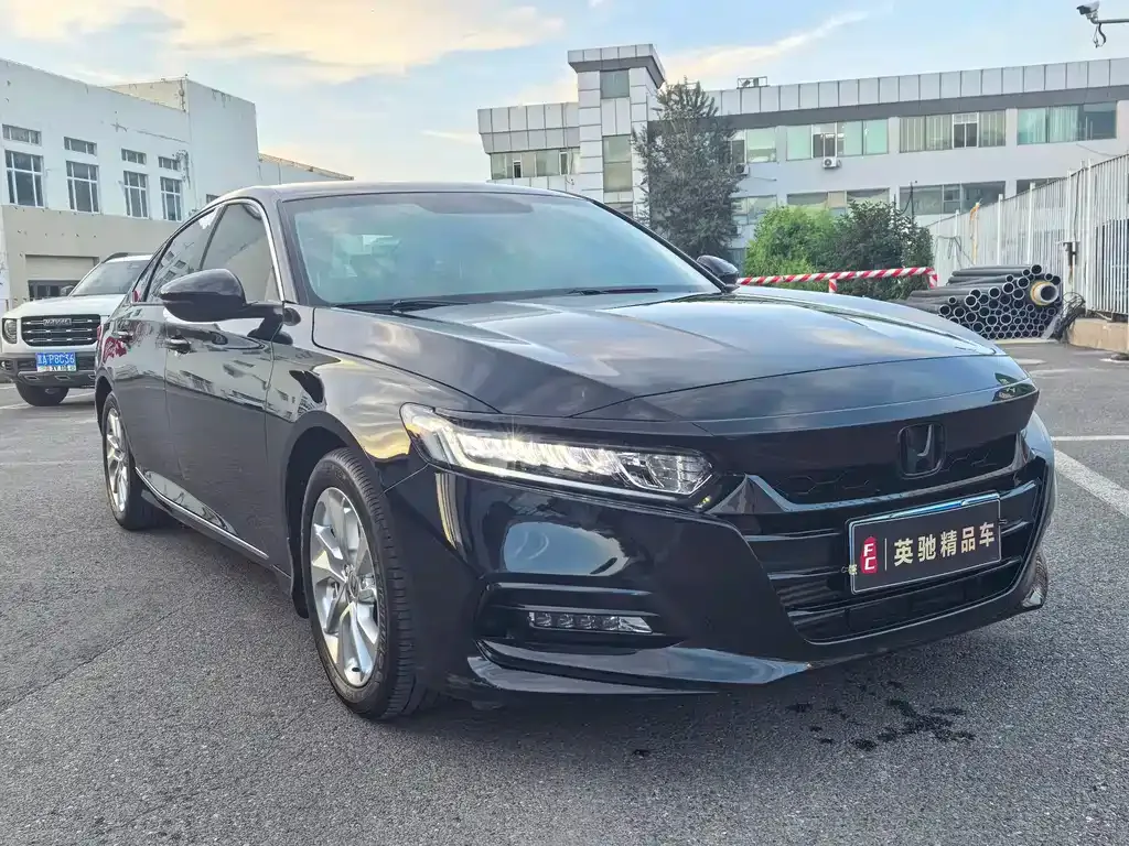 Honda Accord — фото 10