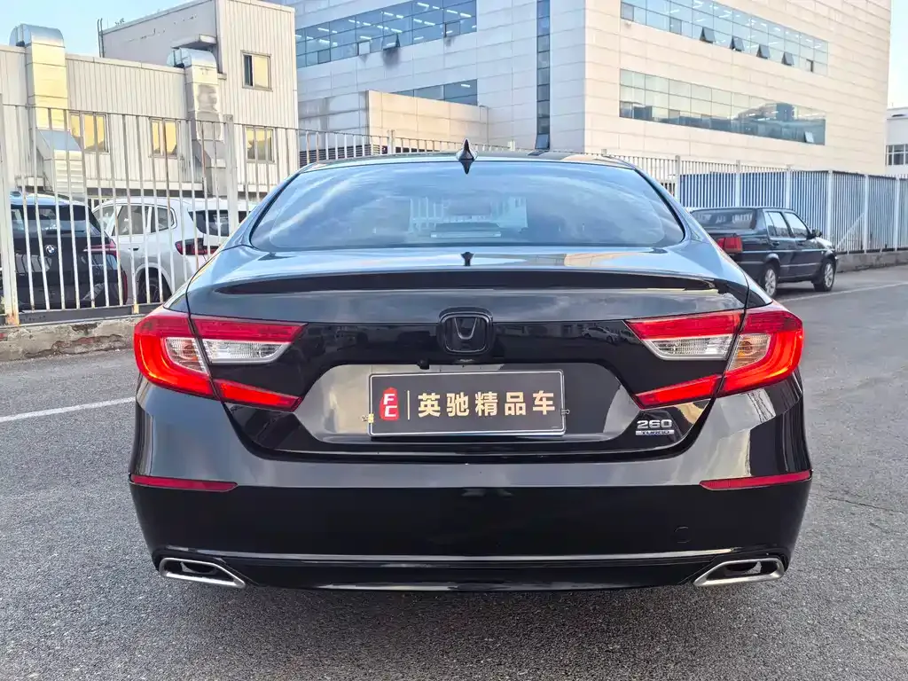 Honda Accord — фото 6