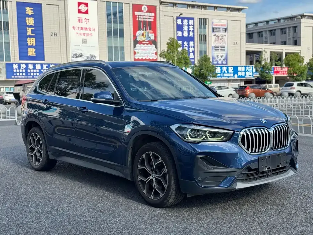 BMW X1 — фото 5