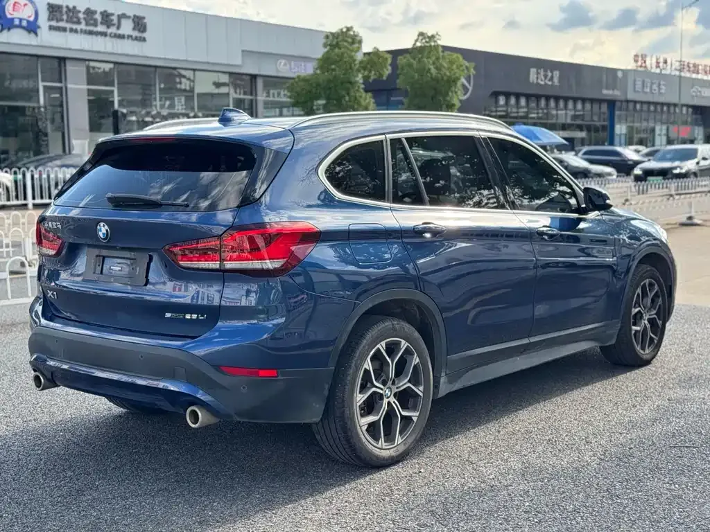 BMW X1 — фото 7