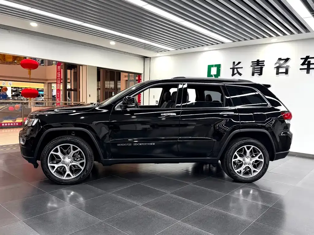 Jeep Grand Cherokee (Import) — фото 2