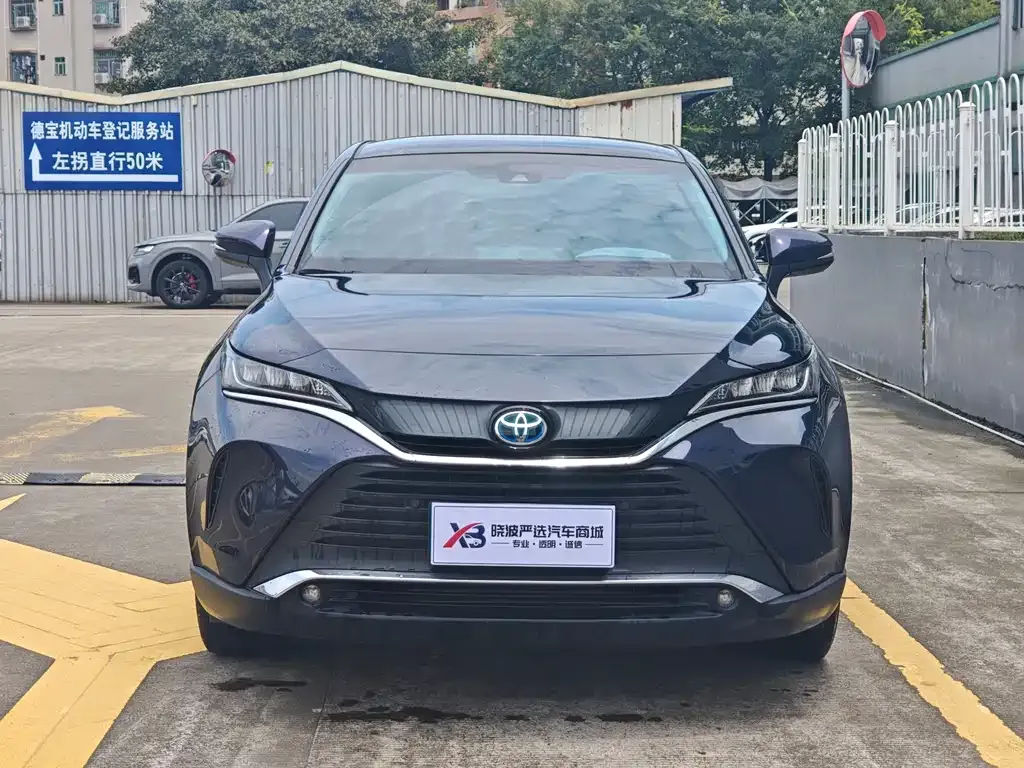 Toyota Harrier — фото 4