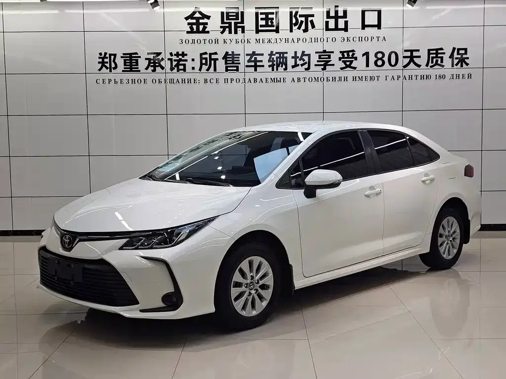 Toyota Corolla — фото 1