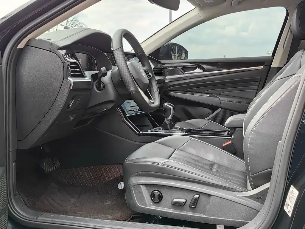 Volkswagen Passat — фото 4