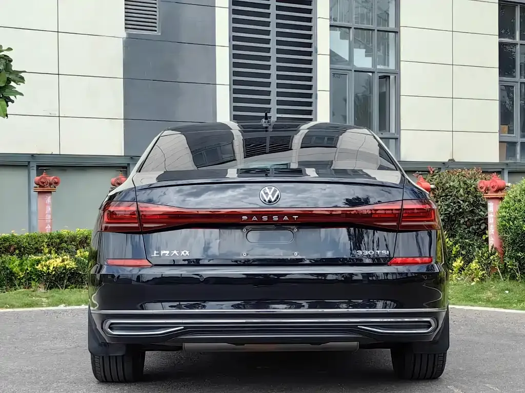 Volkswagen Passat — фото 2
