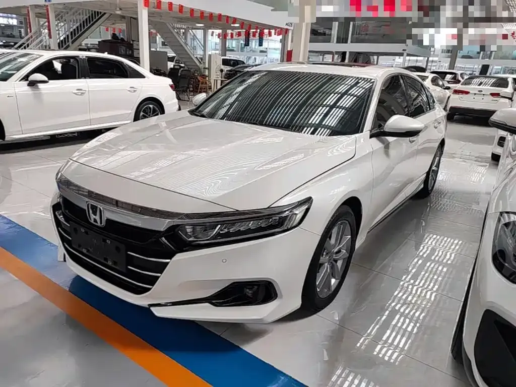 Honda Accord — фото 10