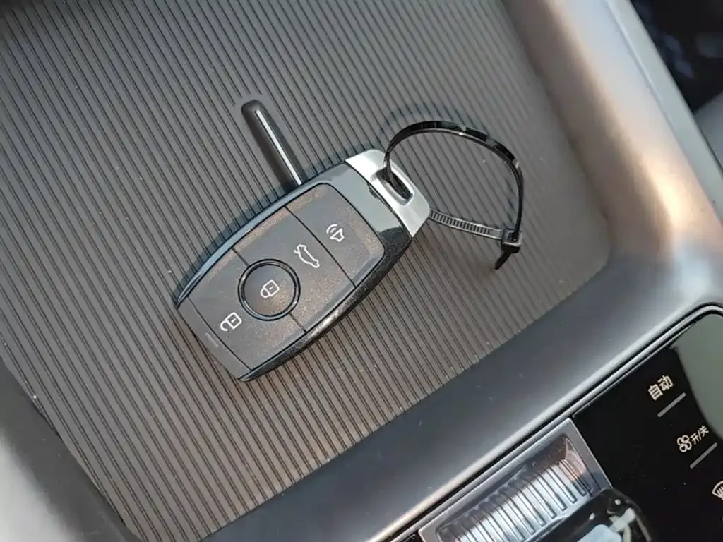 BYD Seal 07 DM-i — фото 8