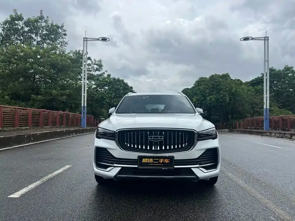 Geely Xingyue L — фото 1