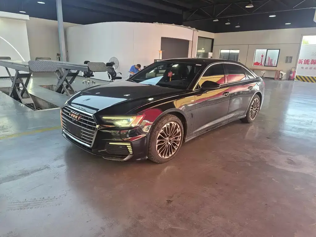 Audi A6L New Energy — фото 1