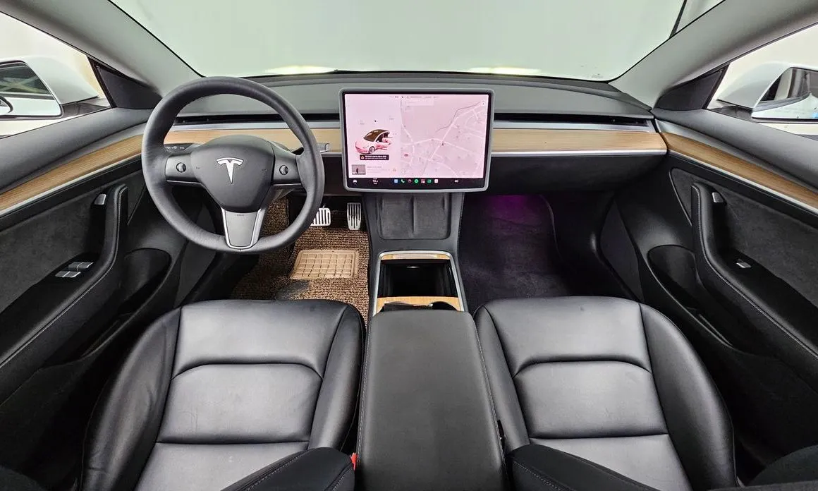 Tesla Model 3 — фото 8