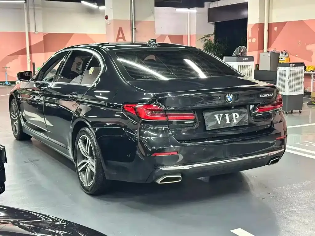 BMW 5 Series — фото 2