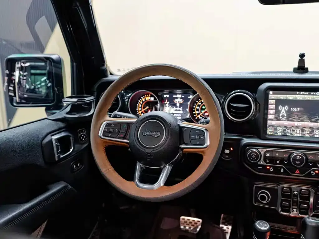 Jeep Wrangler — фото 7