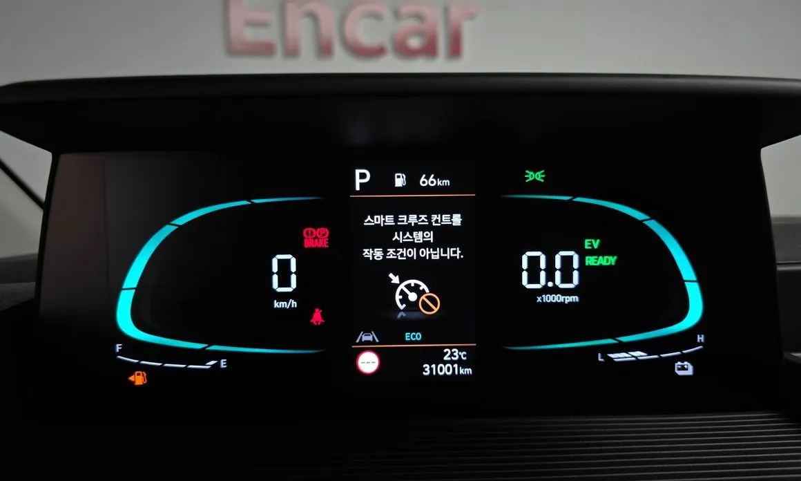 Hyundai Staria — фото 2