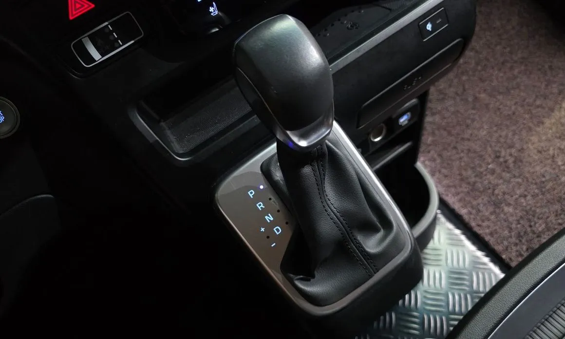 Hyundai Staria — фото 3