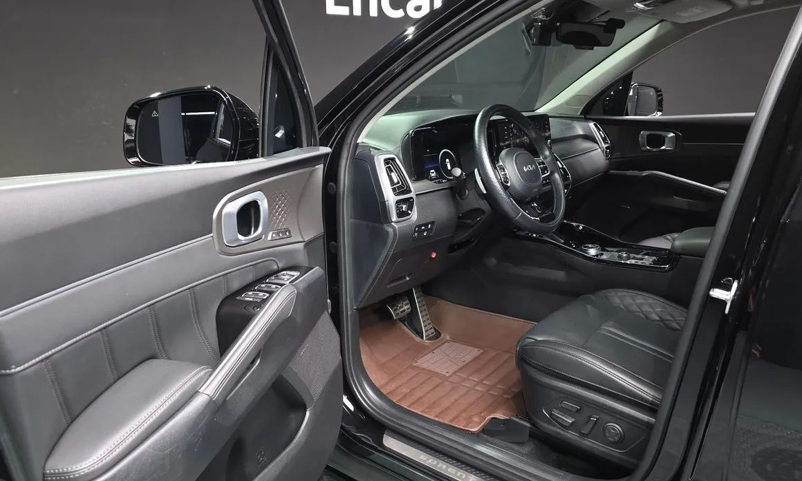 Kia Sorento — фото 8