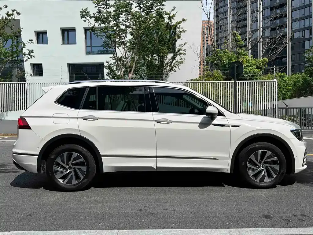 Volkswagen 途观L插电混动 — фото 7