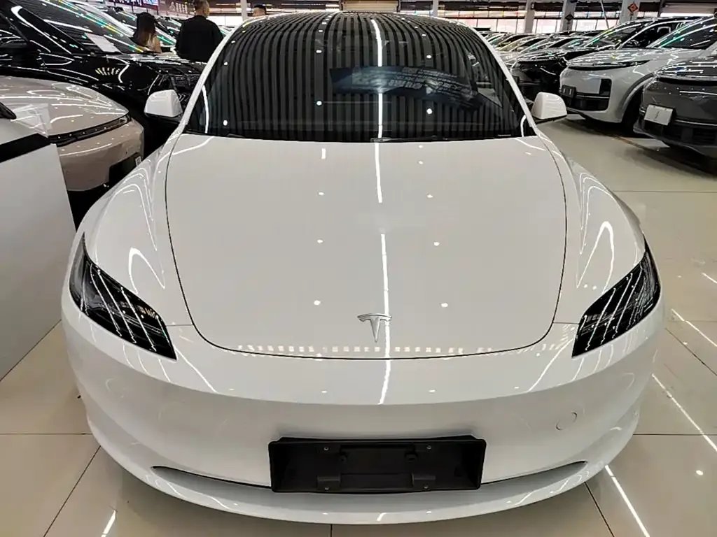 Tesla Model 3 — фото 4