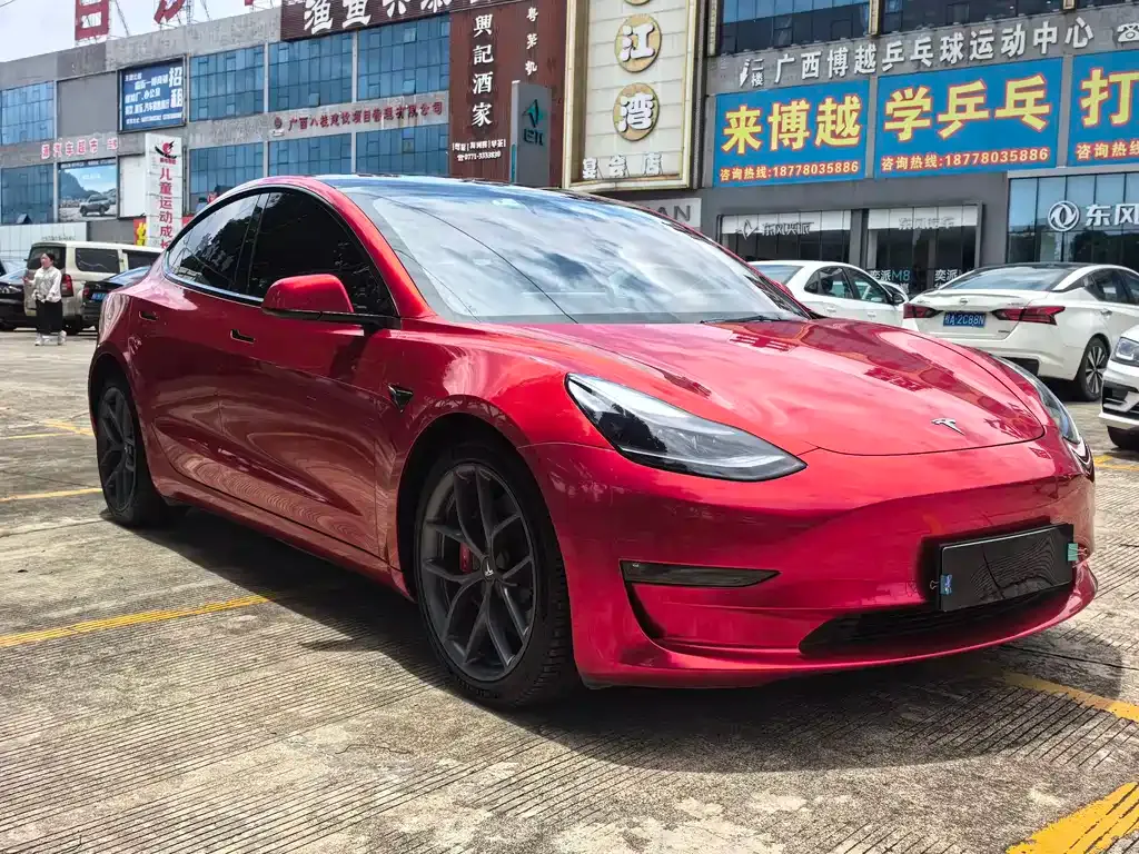 Tesla Model 3 — фото 6