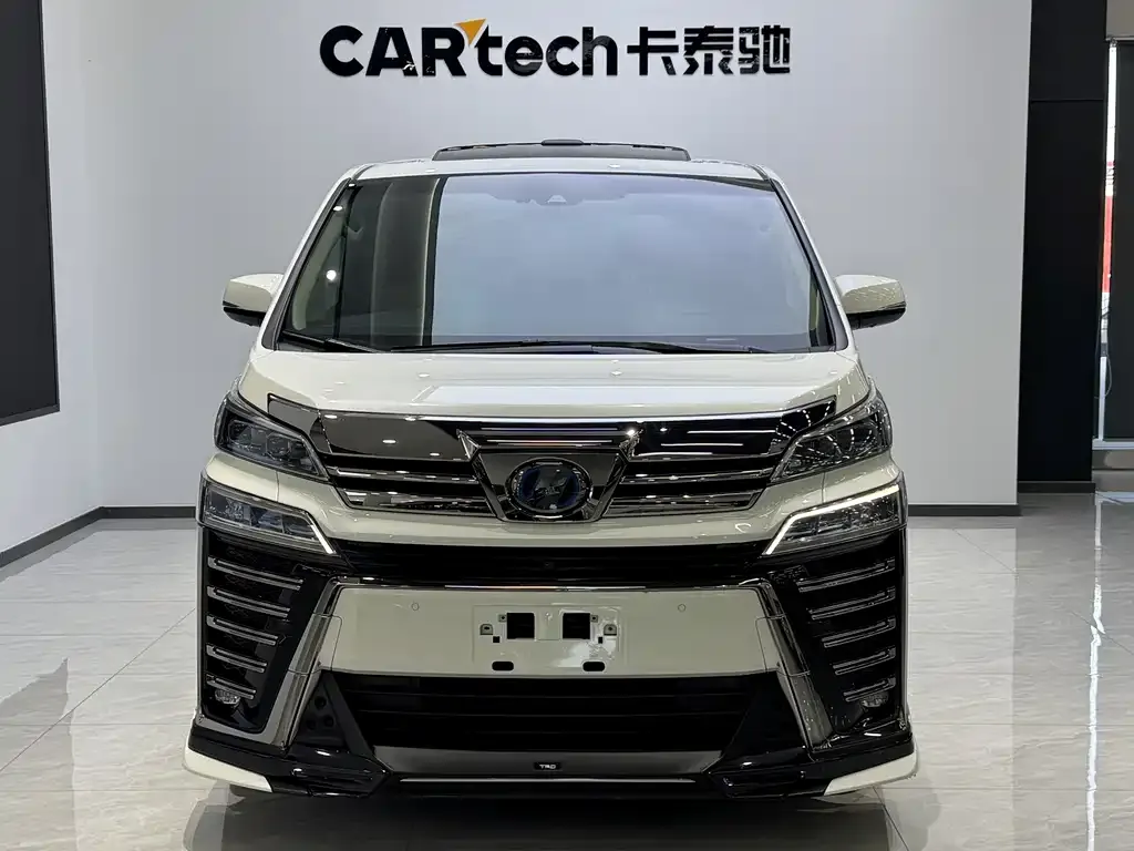 Toyota Alphard — фото 4