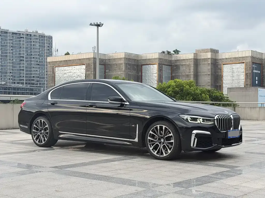 BMW 7 Series — фото 4