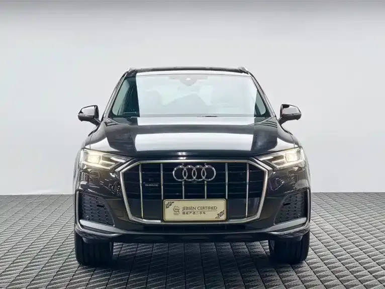 Audi Q7 — фото 6
