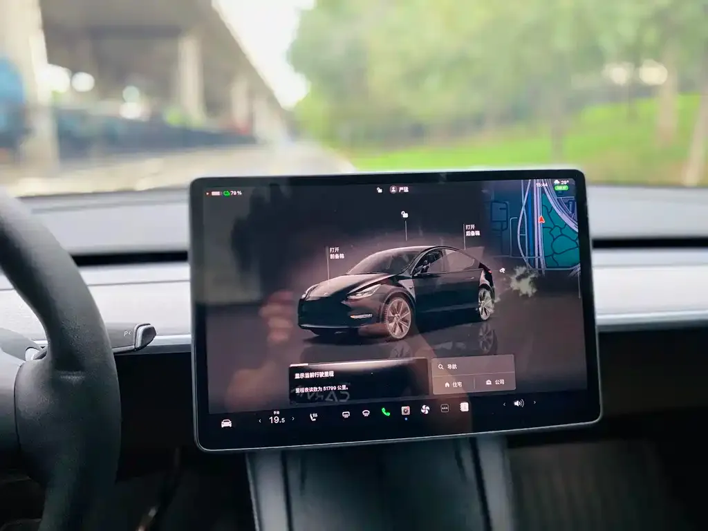 Tesla Model Y — фото 2