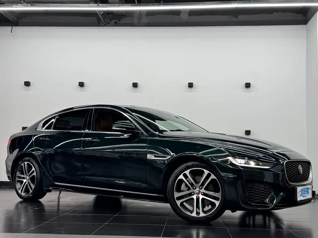 Jaguar XEL — фото 10