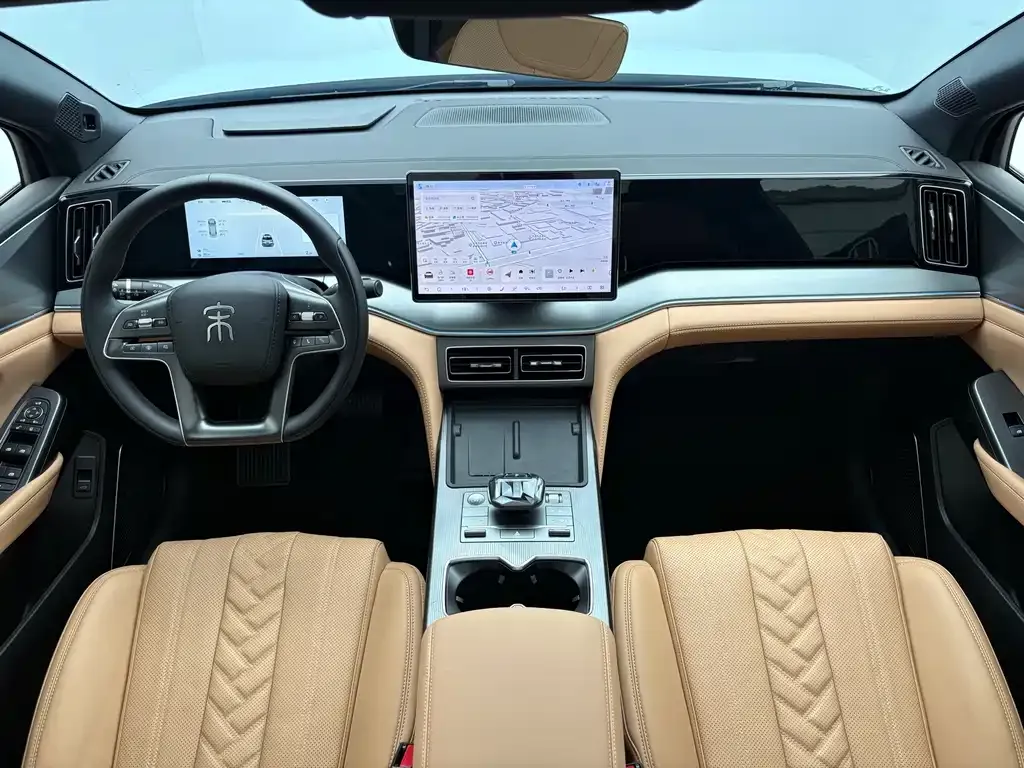 BYD L DM-i — фото 8