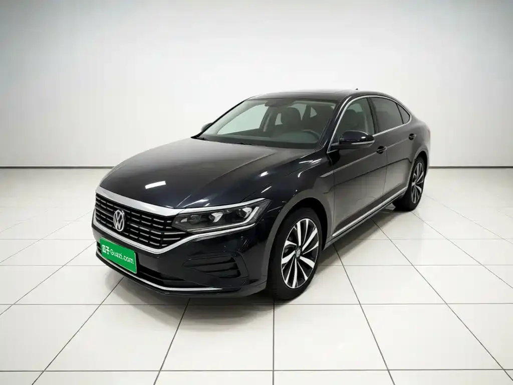 Volkswagen Passat — фото 1