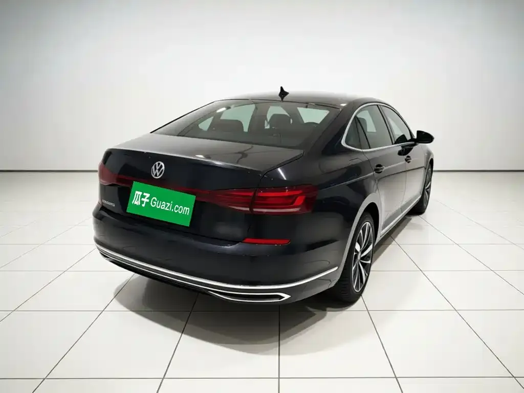 Volkswagen Passat — фото 4