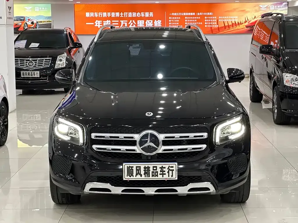 Mercedes-Benz GLB — фото 10