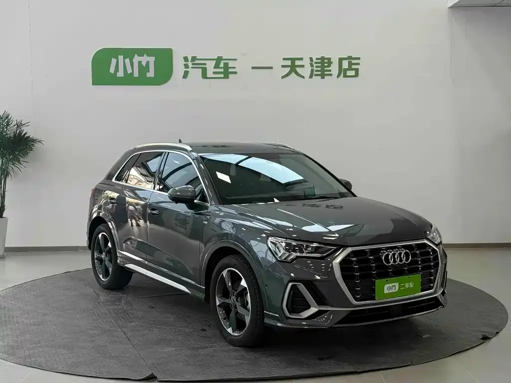 Audi Q3 — фото 10