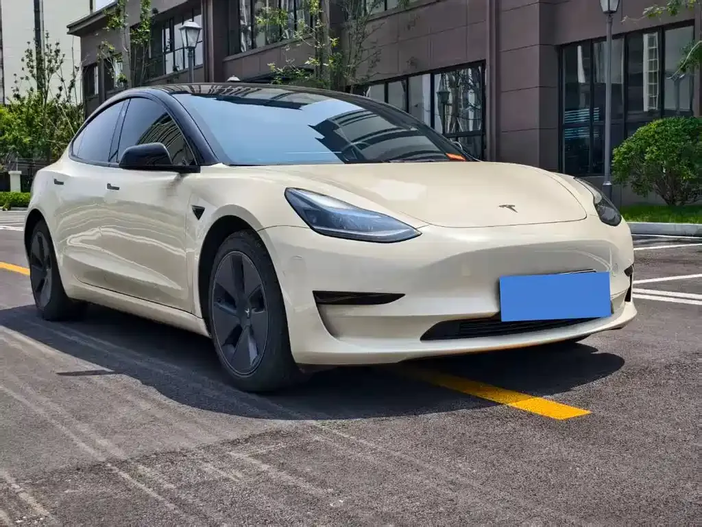 Tesla Model 3 — фото 2