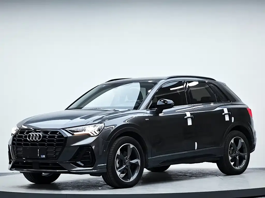 Audi Q3 — фото 1