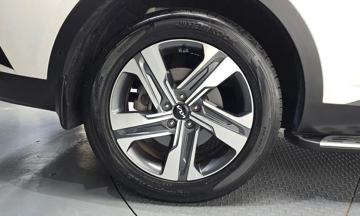 Kia Sorento — фото 6