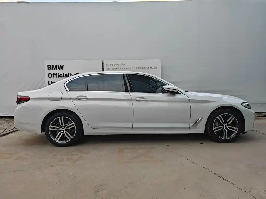 BMW 5 Series — фото 2
