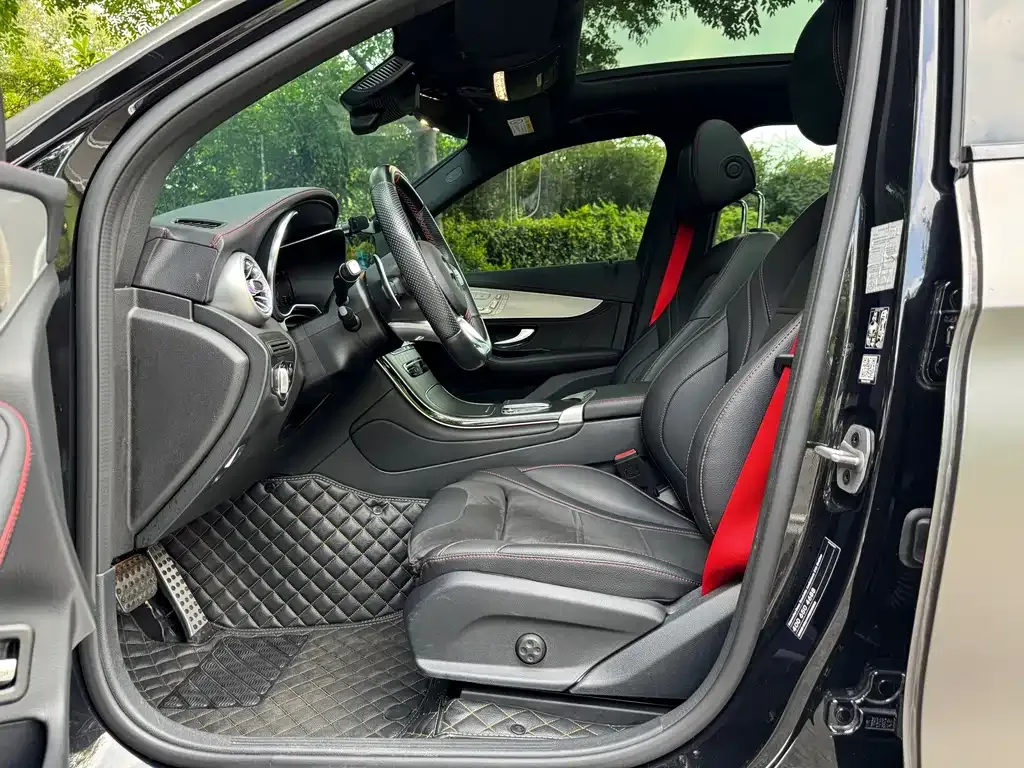 Mercedes-Benz GLC AMG — фото 10