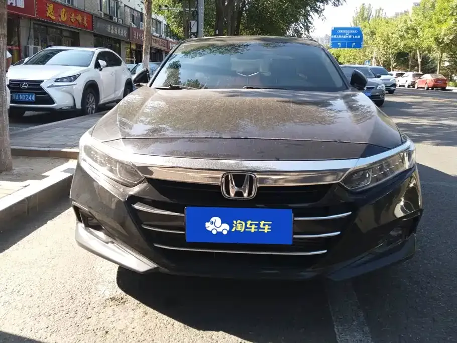 Honda Accord — фото 8