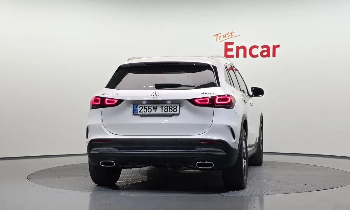 Mercedes-Benz GLA-Class — фото 10