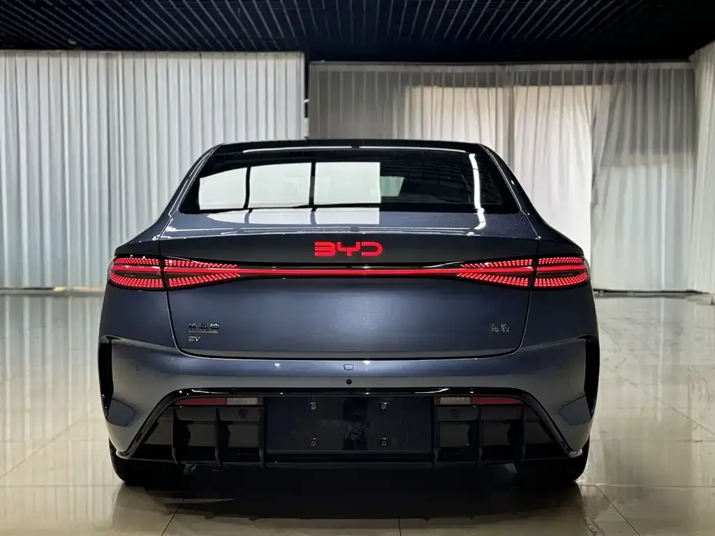 BYD Seal — фото 2