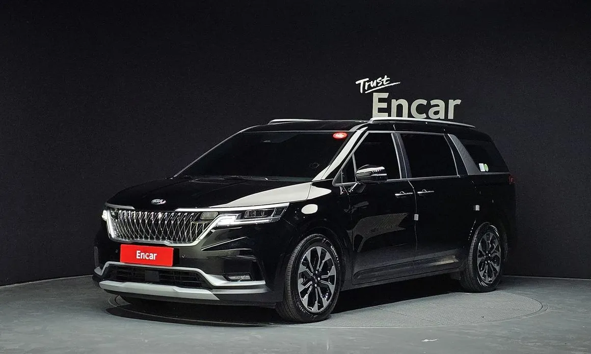 Kia Carnival — фото 1