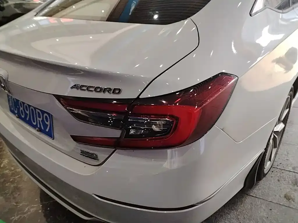Honda Accord — фото 4