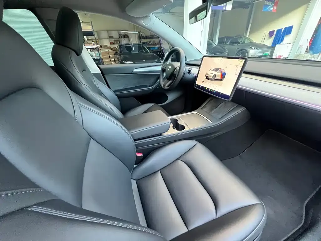 Tesla Model Y — фото 4