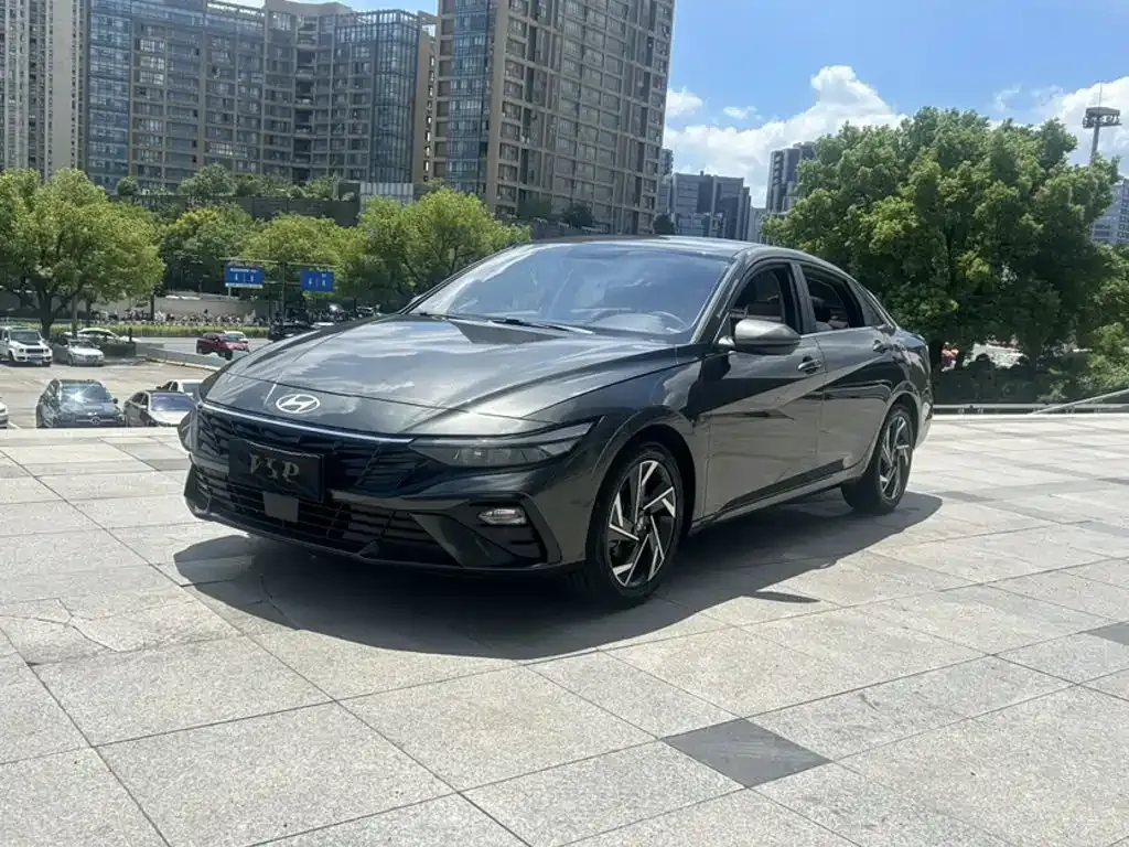 Hyundai Elantra — фото 7